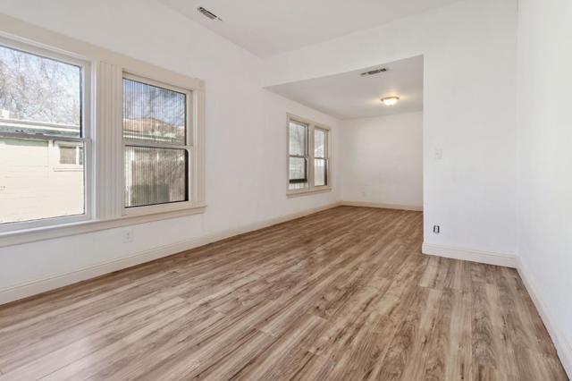 335 W 20th Street, Merced CA: https://media.crmls.org/mediaz/ad60e45a-fac9-4a1d-bdba-59cc3e5a765a.jpg