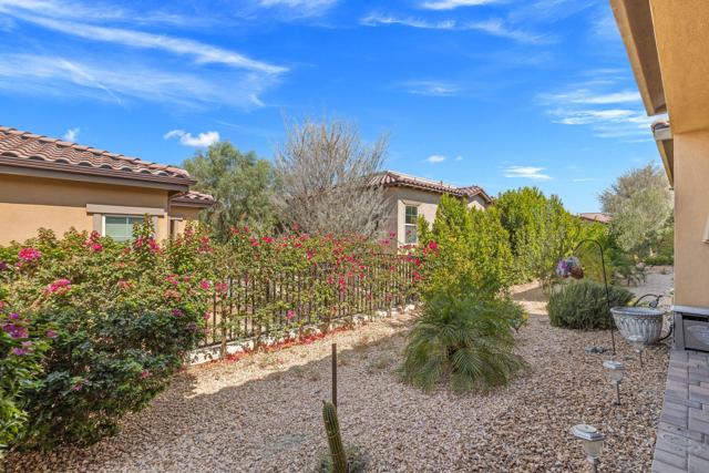 4017 Via Fragante, Palm Desert CA: https://media.crmls.org/mediaz/ad60ebc0-318c-4867-9675-50aeaded1393.jpg
