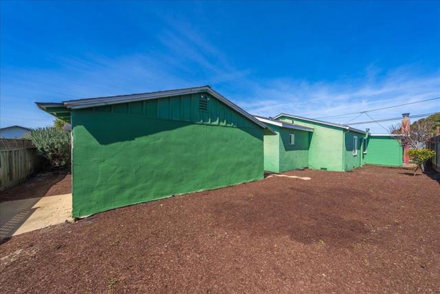 1284 Wanda Avenue, Seaside CA: https://media.crmls.org/mediaz/ad6161f6-63c2-48a8-b3df-f4092193a423.jpg