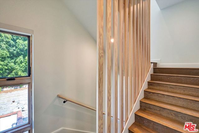 1249 N Formosa Avenue, West Hollywood CA: https://media.crmls.org/mediaz/ad61cf3a-d725-48f7-b5e2-46e82161894c.jpg