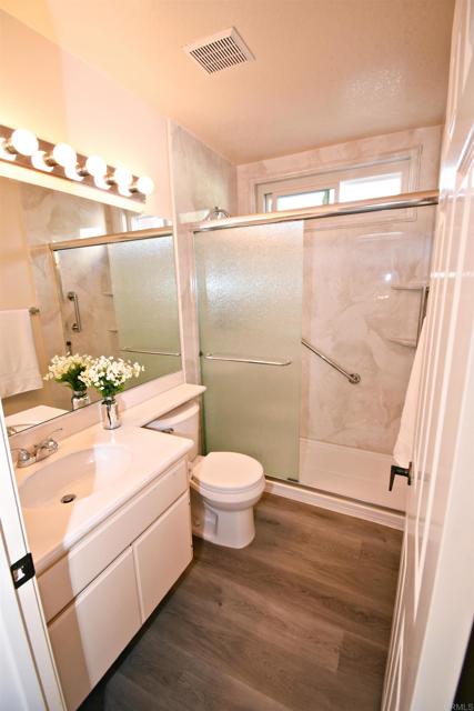 Detail Gallery Image 17 of 26 For 10908 Avenida Playa Veracruz, San Diego,  CA 92124 - 3 Beds | 2/1 Baths