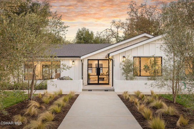 1324 La Granada Drive, Thousand Oaks CA: https://media.crmls.org/mediaz/ad630370-66c3-4aff-a619-77e8d053307f.jpg