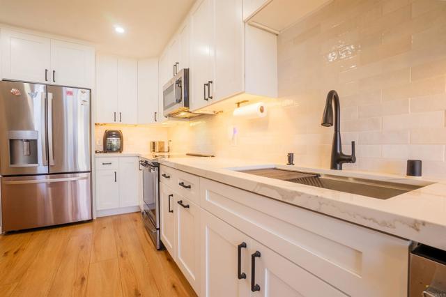 270 Dahlia Ave, Imperial Beach CA: https://media.crmls.org/mediaz/ad6358a9-d650-4834-8ac7-3b4e2b7de651.jpg