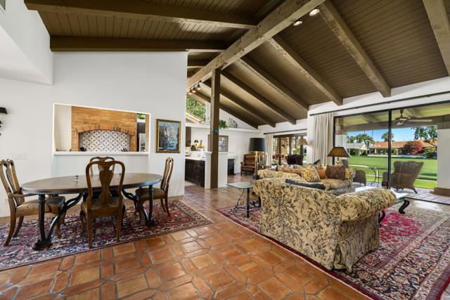 49470 Avila Drive, La Quinta CA: https://media.crmls.org/mediaz/ad640520-1b41-402e-9e8e-9defa0570662.jpg