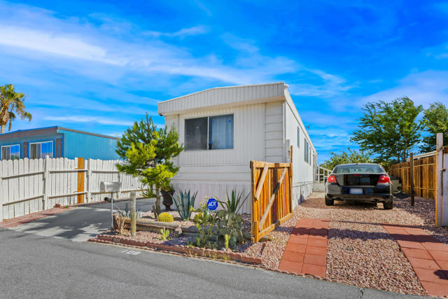 15687 Palm Drive, Desert Hot Springs CA: https://media.crmls.org/mediaz/ad647f0d-7e0f-4d96-afc4-247b1eba81de.jpg