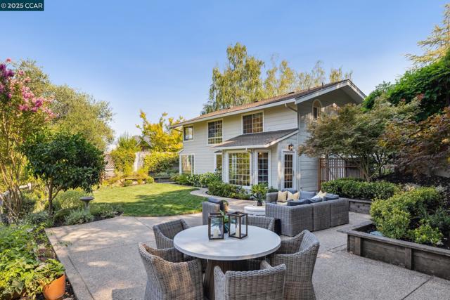 1023 Ameno Court, Lafayette CA: https://media.crmls.org/mediaz/ad64c5da-2c0e-44cf-8edb-0685c1c7abf9.jpg