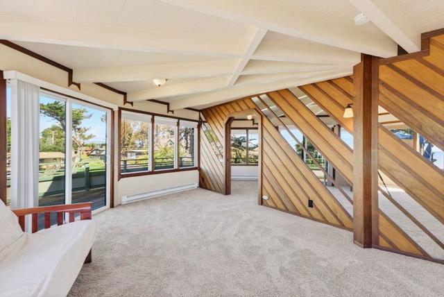 1 Gray Way, Watsonville CA: https://media.crmls.org/mediaz/ad64fc71-a062-4960-8c76-31693567f10a.jpg