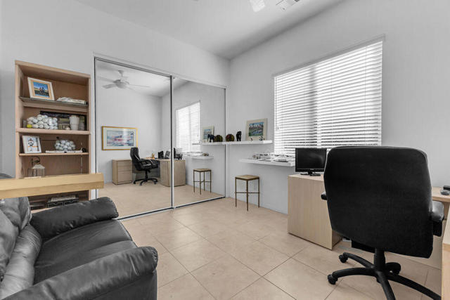29 Calle La Reina, Rancho Mirage CA: https://media.crmls.org/mediaz/ad658ed9-3680-4bad-b260-6c4353cc38e3.jpg