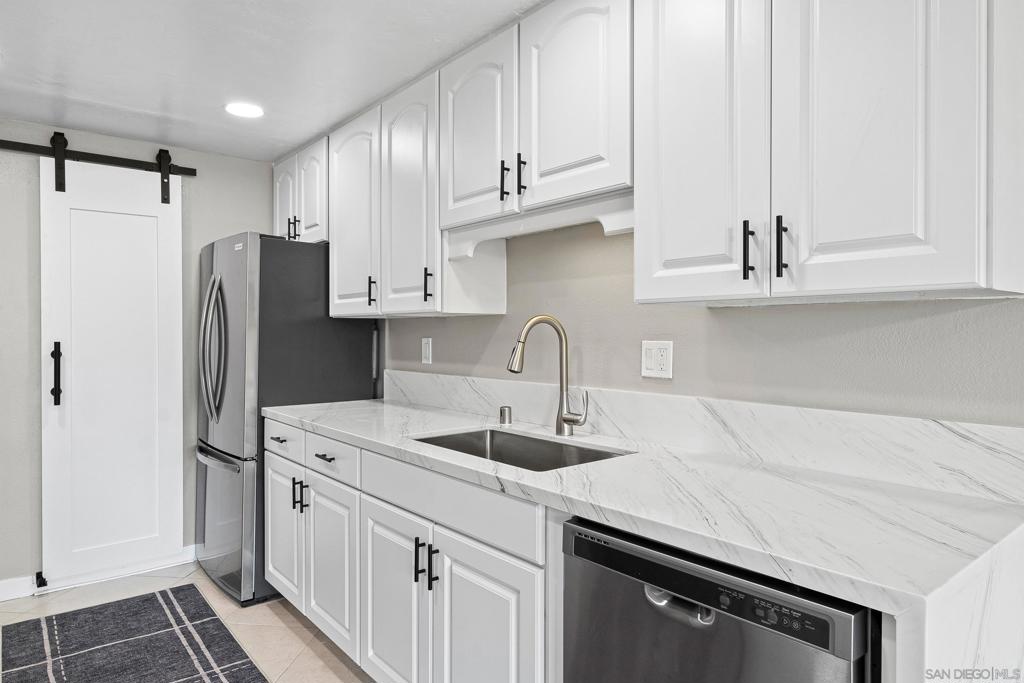 MLS #250040893SD image #14