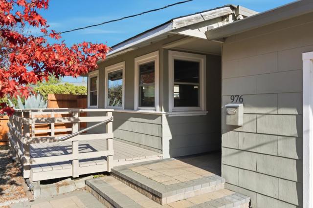976 2nd Avenue, Redwood City CA: https://media.crmls.org/mediaz/ad663df6-ebe7-4730-9dbf-dfc1f9b407f2.jpg