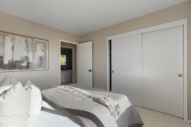 Image 32 of 59 For 3964 Perie Ln