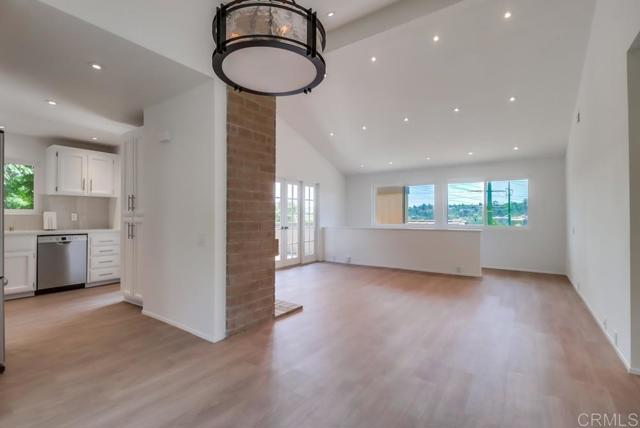 Detail Gallery Image 17 of 42 For 6055 Cirrus St, San Diego,  CA 92110 - 2 Beds | 2 Baths