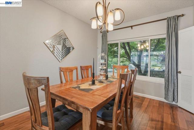 466 Crystalline Dr, Fremont CA: https://media.crmls.org/mediaz/ad676ec3-ee53-447a-b912-3d8328566c76.jpg