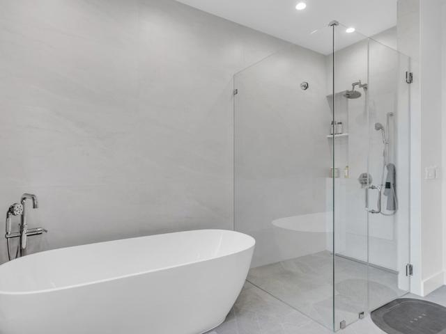 60 Glengarry Way, Hillsborough CA: https://media.crmls.org/mediaz/ad678ff4-9eda-4405-8c3c-4466ae00a4b7.jpg