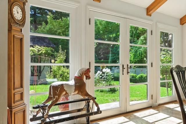 11510 Summit Wood Road, Los Altos Hills CA: https://media.crmls.org/mediaz/ad67ae76-a47f-4d64-8501-c5a4d58dc471.jpg