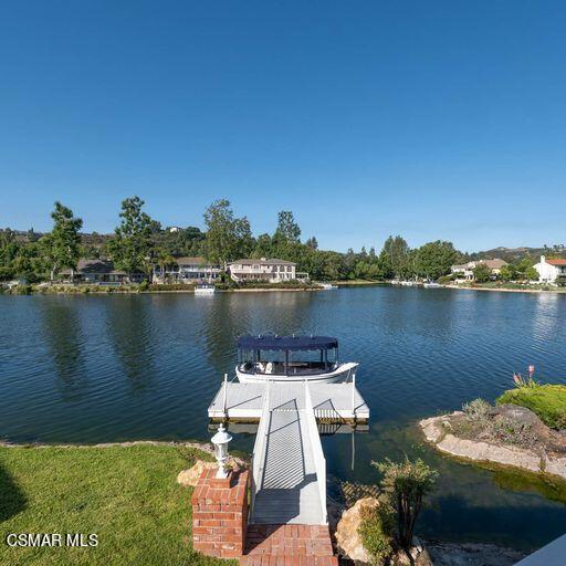 32146 Oakshore Drive, Westlake Village CA: https://media.crmls.org/mediaz/ad68244a-2546-4650-9a6a-3280ee88f7c2.jpg