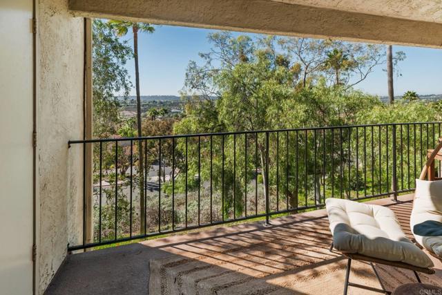 Detail Gallery Image 17 of 27 For 7323 Calle Luna, Carlsbad,  CA 92009 - 2 Beds | 2 Baths