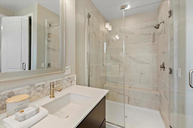 639 Cinnamon Circle, Mountain View CA: https://media.crmls.org/mediaz/ad68e843-e5bf-410a-b603-5d52696f856d.jpg
