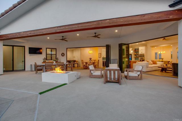 2630 Vistosa Place, Carlsbad CA: https://media.crmls.org/mediaz/ad69f76c-631e-4774-874b-a7d3f855e55e.jpg