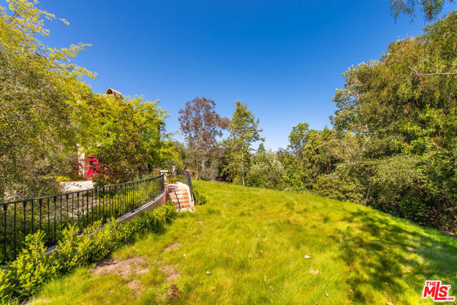 5850 Lapworth Drive, Agoura Hills CA: https://media.crmls.org/mediaz/ad69fe1d-5b44-4e4f-b806-7ead2a4dce81.jpg