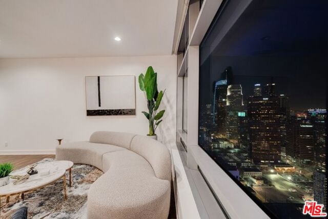 900 W Olympic Boulevard, Los Angeles CA: https://media.crmls.org/mediaz/ad6a039f-cc22-4edc-9a60-fe00848bec87.jpg