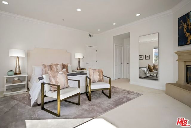 16000 W Sunset Boulevard, Pacific Palisades CA: https://media.crmls.org/mediaz/ad6a8c06-2d88-4eff-a553-b1be2cfff55e.jpg