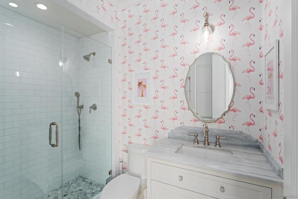 https://media.crmls.org/mediaz/ad6ba852-424f-4263-b4fc-ade3a4f46e4b.jpg?preset=X-Large