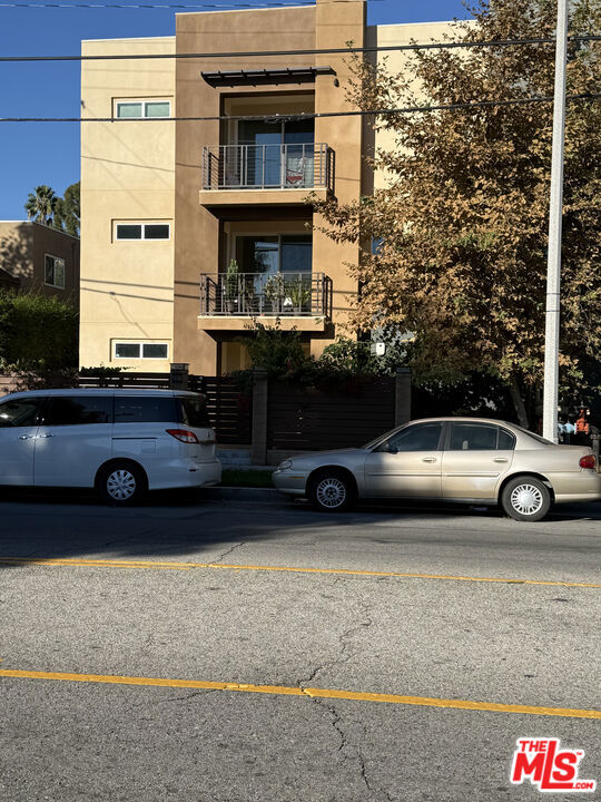 14104 W Monroe Place