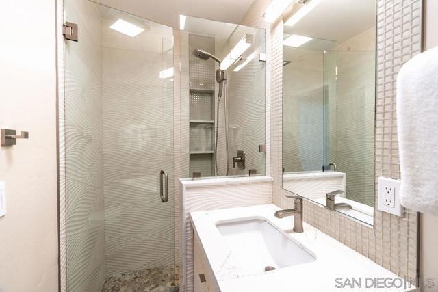 Image 31 of 50 For 240 El Chico Ln