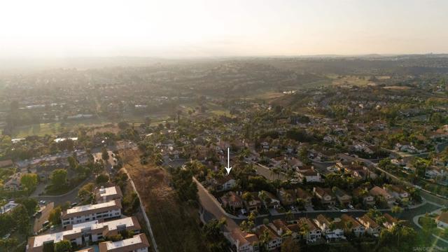 2318 Via Villegas, Carlsbad CA: https://media.crmls.org/mediaz/ad6db566-ff34-4ede-b205-7fb89052e347.jpg