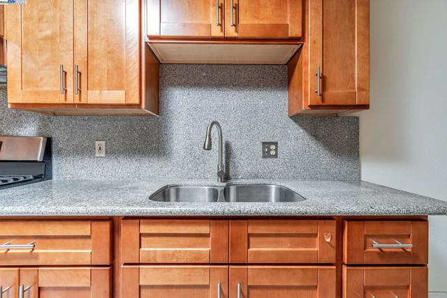 2538 E 16Th St, Oakland CA: https://media.crmls.org/mediaz/ad6dde6d-ac8c-448b-89dd-bd60d1dc06ab.jpg