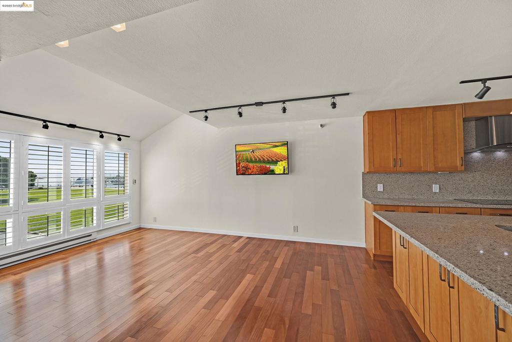 MLS #41113544 image #28