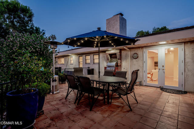 356 Laguna Terrace, Simi Valley CA: https://media.crmls.org/mediaz/ad6f1d09-99fb-4abd-99ab-01c01230a9fd.jpg