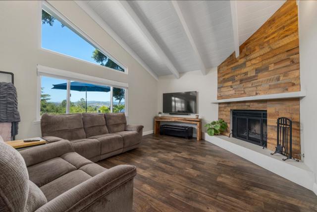 22 Quien Sabe Road, Scotts Valley CA: https://media.crmls.org/mediaz/ad6f3f5f-9a85-46c0-883a-bccc75b0f672.jpg