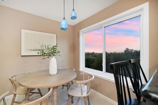 3218 Oakes Dr, Hayward CA: https://media.crmls.org/mediaz/ad6f4735-1720-4d7a-9f96-628ba808674a.jpg