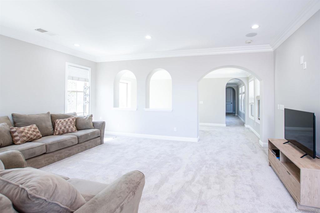 MLS #250040947SD image #14