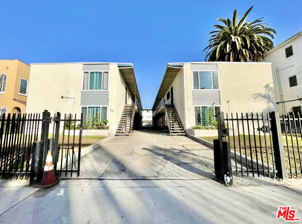 1532 S Wilton Place, Los Angeles, CA 90019