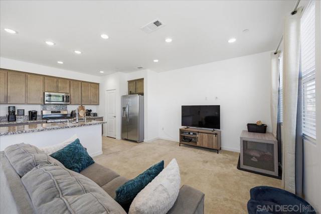 39319 Corvina, Temecula CA: https://media.crmls.org/mediaz/ad701527-5e03-4341-82d0-067e62bfbf3b.jpg