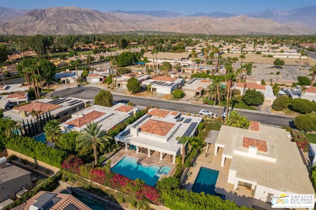 40840 Centennial Circle, Palm Desert CA: https://media.crmls.org/mediaz/ad704507-0bf4-4e4d-b5b7-c7ecde447569.jpg