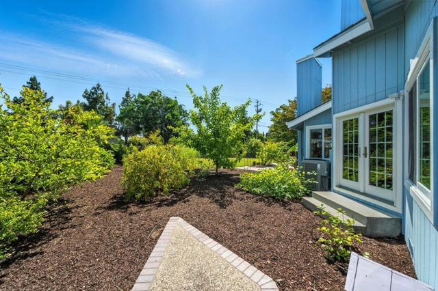 5942 Porto Alegre Drive, San Jose CA: https://media.crmls.org/mediaz/ad70a221-b6b9-456f-9f27-2f28638a1ab1.jpg