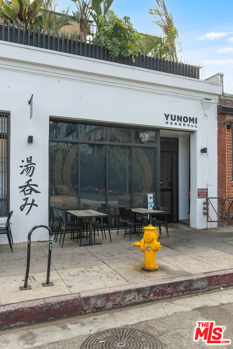 416 S Spring Street, Los Angeles CA: https://media.crmls.org/mediaz/ad7110c0-f7b1-4ce6-82d4-76ee0a300248.jpg