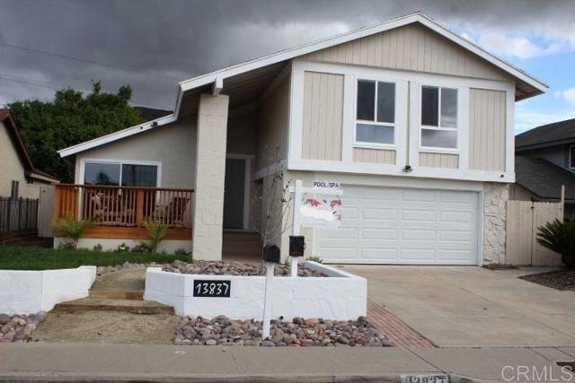 13837 Paseo Cardiel, San Diego CA: https://media.crmls.org/mediaz/ad722ed7-e9cb-4505-aa5a-287c9a43f2eb.jpg