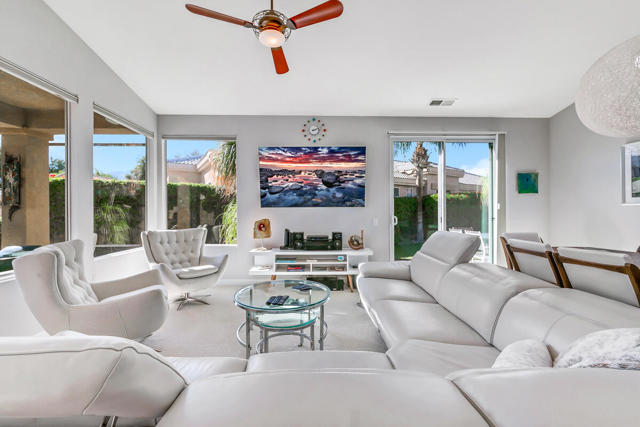 67361 N Laguna Drive, Cathedral City CA: https://media.crmls.org/mediaz/ad73690d-fe8b-4d40-ae66-9f468c677081.jpg