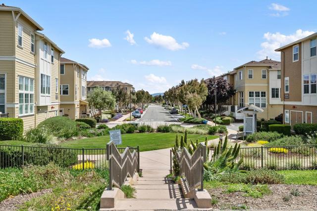 201 Keech Drive,  CA: https://media.crmls.org/mediaz/ad74522c-dd91-4dde-86b6-ae406e19b1e9.jpg