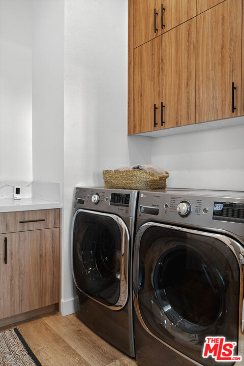 2603 Crestmoore Place, Los Angeles CA: https://media.crmls.org/mediaz/ad74cc40-b95f-49c7-9f98-3cef6ef91924.jpg