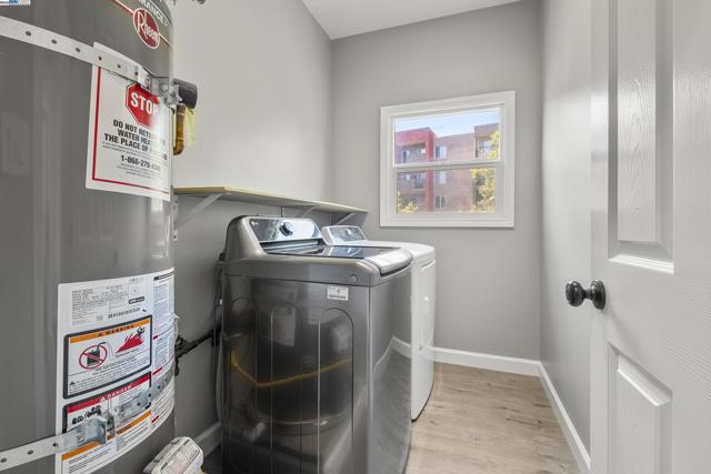 193 W Macarthur Blvd, Oakland CA: https://media.crmls.org/mediaz/ad757f98-1cb0-4fc0-b944-867e3fd70258.jpg