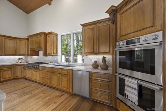 5980 Rancho Diegueno, Rancho Santa Fe CA: https://media.crmls.org/mediaz/ad7764f6-4299-4961-98c6-9af269f5f3a5.jpg