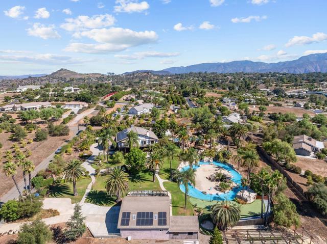 31121 Stardust Ln, Valley Center CA: https://media.crmls.org/mediaz/ad779815-8c89-4910-8fe3-43f833fc2bff.jpg