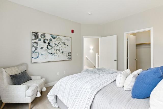 866 Altaire Walk, Palo Alto CA: https://media.crmls.org/mediaz/ad77a1f8-6147-4bdc-9bff-ea3fdfb1296b.jpg