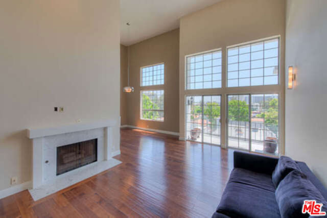 Image 3 for 100 N Wetherly Dr #C, Los Angeles, CA 90048